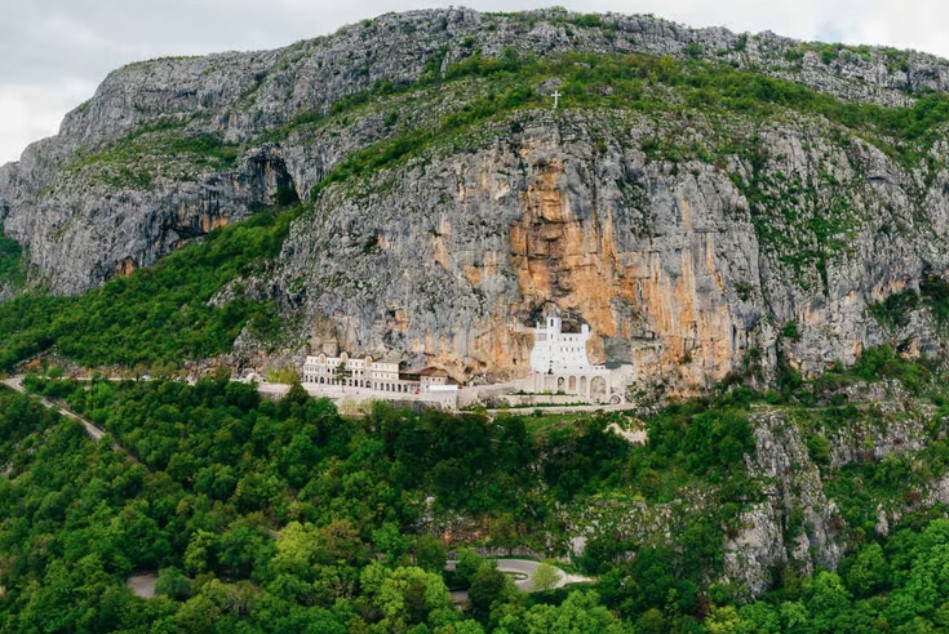 "ONO ŠTO MI SE DESILO TE NOĆI NA OSTROGU PAMTIĆU ZAUVIJEK!" Tamo se ne ide kad hoćeš, nego kad te Sveti Vasilije pozove