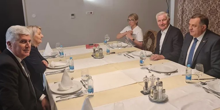 OPUŠTENA ATMOSFERA Dodik s Čovićem i Krišto: Na ručku s prijateljima