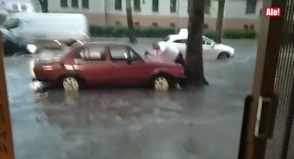 DRAMATIČNO I U SRBIJI U poplavama u Novom Sadu povrijeđene dvije osobe