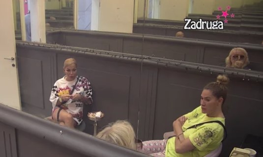 Zorica jedva smogla snage da sluša Žanine komentare, odmah uzela Anu pod svoje i poručila joj samo jedno!