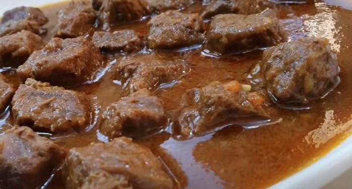 PRIJEDLOG ZA DANAŠNJI RUČAK Juneći gulaš sa pivom