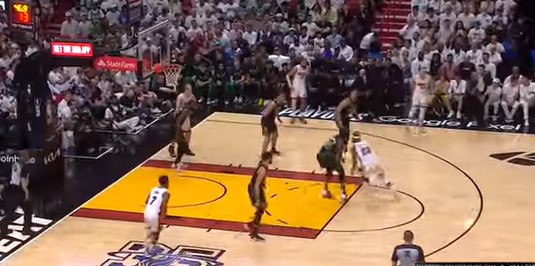"OBRUČ JE BIO KAO OKEAN" Majami deklasirao Boston!