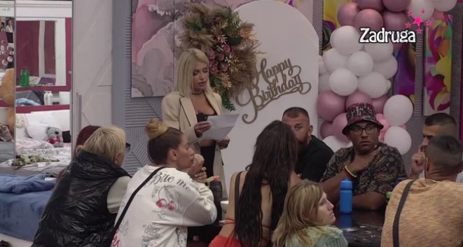 HITNA DISKVALIFIKACIJA! Ivana Šopić pročitala pismo Velikog šefa! Za ovu zadrugarku vrata Bijele kuće su zatvorena! (VIDEO)