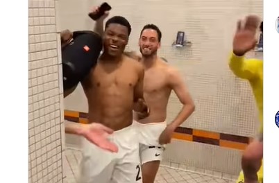 PRIZORI KAKVI SE RIJETKO VIĐAJU "Gori" svlačionica Intera, đuskao i Džeko (VIDEO)