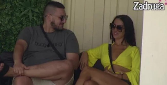 UŽIČKA STANIJA RASPAMETILA DERVENTSKOG KAZANOVU Slađana se uvukla u Zolin krevet i stajlingom ga raspametila, jedva se skoncentisao na razgovor! (VIDEO)