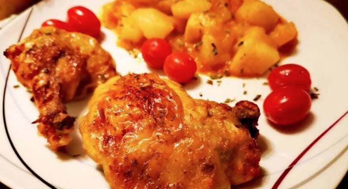 SVI ĆE VAS PITATI ZA RECEPT Piletina u marinadi od jogurta i limuna