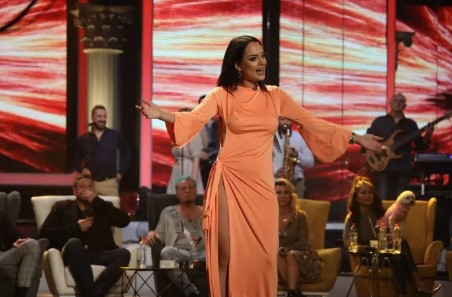 Tijana Em progovorila o snimku na kome joj stavljaju bakšiš u haljinu