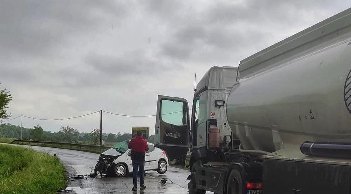 DAN ŽALOSTI U DVA GRADA: U nesreći na putu Šamac – Brčko poginule radnice koje su se vraćale s posla