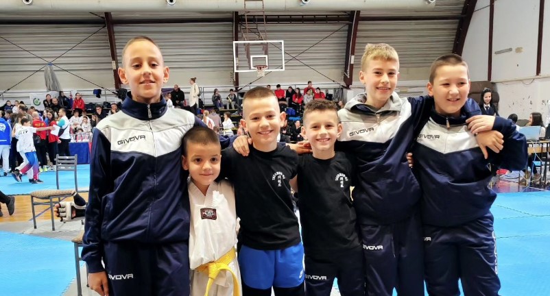 ZA NJIH NE POSTOJI KONKURENCIJA! Tekvondo klub "Ljubija" nakon međunarodnog turnira u Kragujevcu bogatiji za 6 medalja