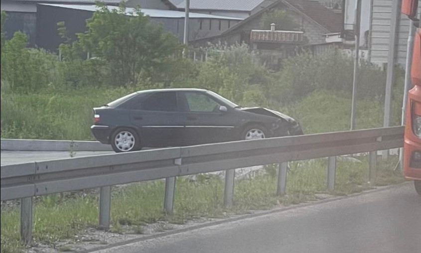 Udes u Dragočaju, saobraćaj se odvija otežano (FOTO)
