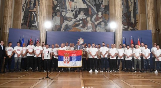 Vučić primio Srbe sa KiM: Zahvaljujući vama i dalje se borimo za Kosmet (FOTO)