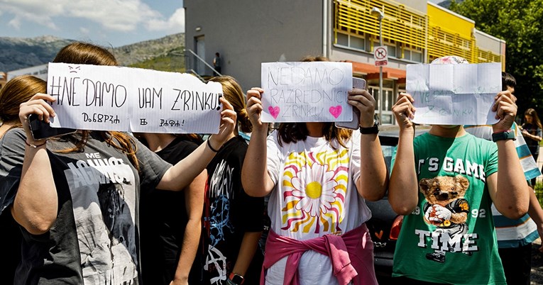 Učiteljica koja je ukazala na vršnjačko nasilje dobila otkaz: Roditelji protestuju, oglasila se i direktorica škole