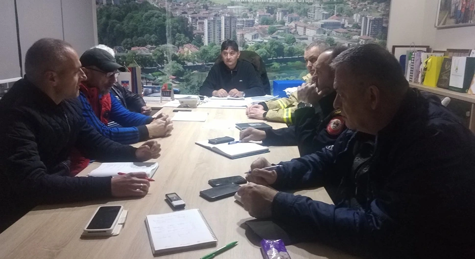 POPLAVE U NOVOM GRADU Vanredne mjere, nema nastave u pojedinim školama (FOTO)
