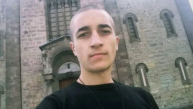 OVO JE DUŠAN OBRENOVIĆ KOGA SU PRETUKLI KURTIJEVI POLICAJCI Prije prelaska u pravoslavlje zvao se Sulejman