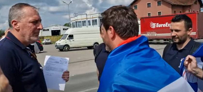 ISPUNIO OBEĆANJE Petrović krenuo pješke iz Bijeljine do Banjaluke, pa ga odmah na početku puta dočekalo neprijatno iznenađenje