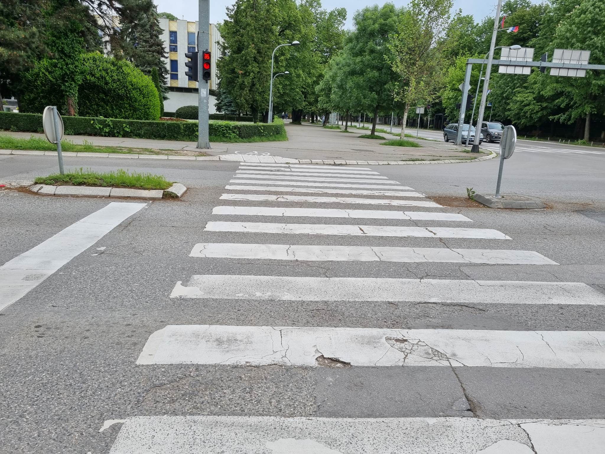 NESVAKIDAŠNJI INCIDENT Vozač iz BiH pretukao pješaka jer je suviše sporo prelazio zebru