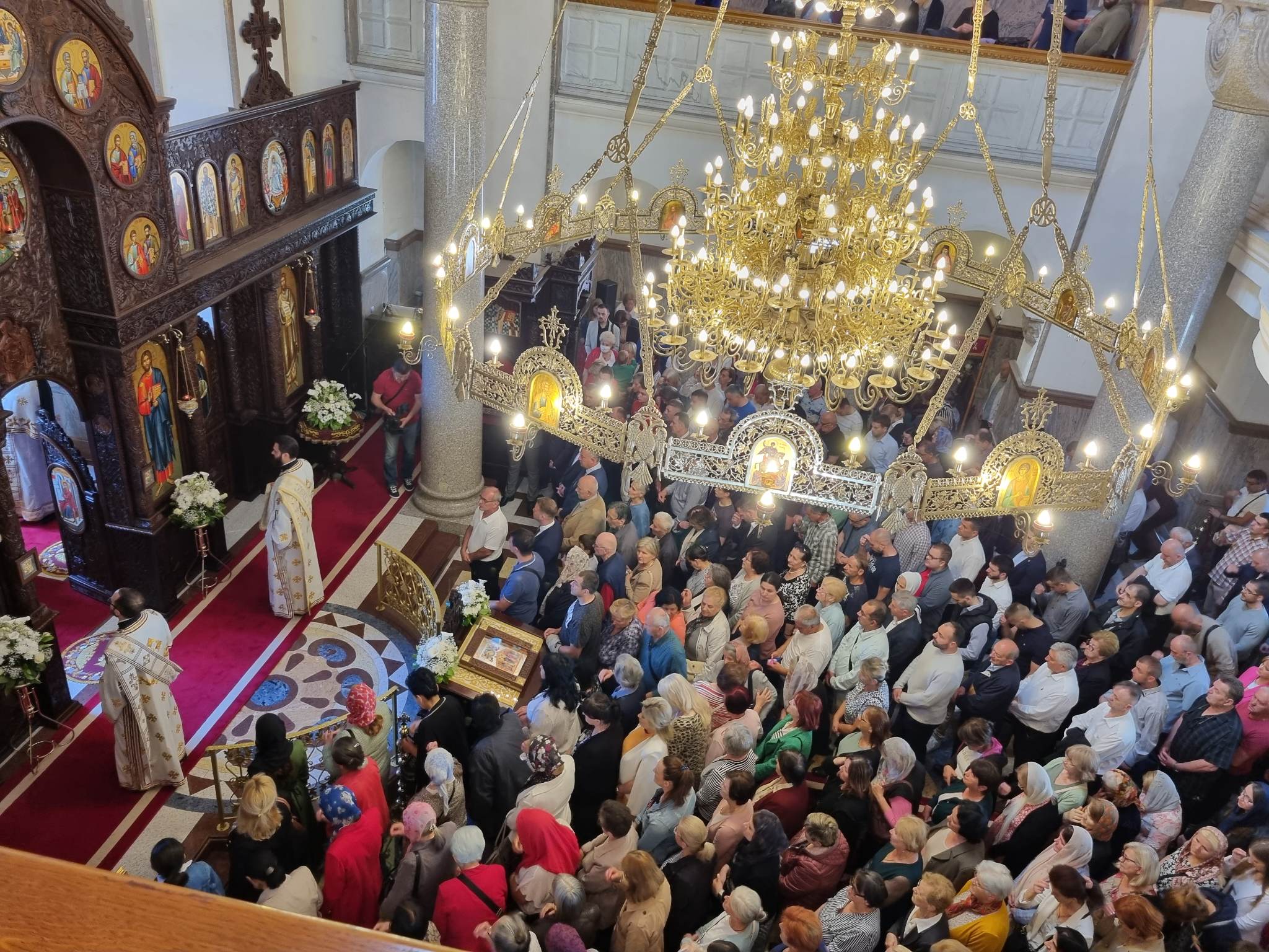 DUH TRADICIJE U BANJALUCI Sveta arhijerejska liturgija povodom Spasovdana, krsne slave grada (FOTO)