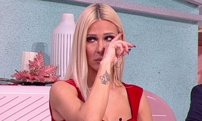 "SVI SU HVALILI DRUGE DJEVOJKE, MENE NIKO" Vesna Đogani progovorila o nesigurnostima, njena priča tjera na plač
