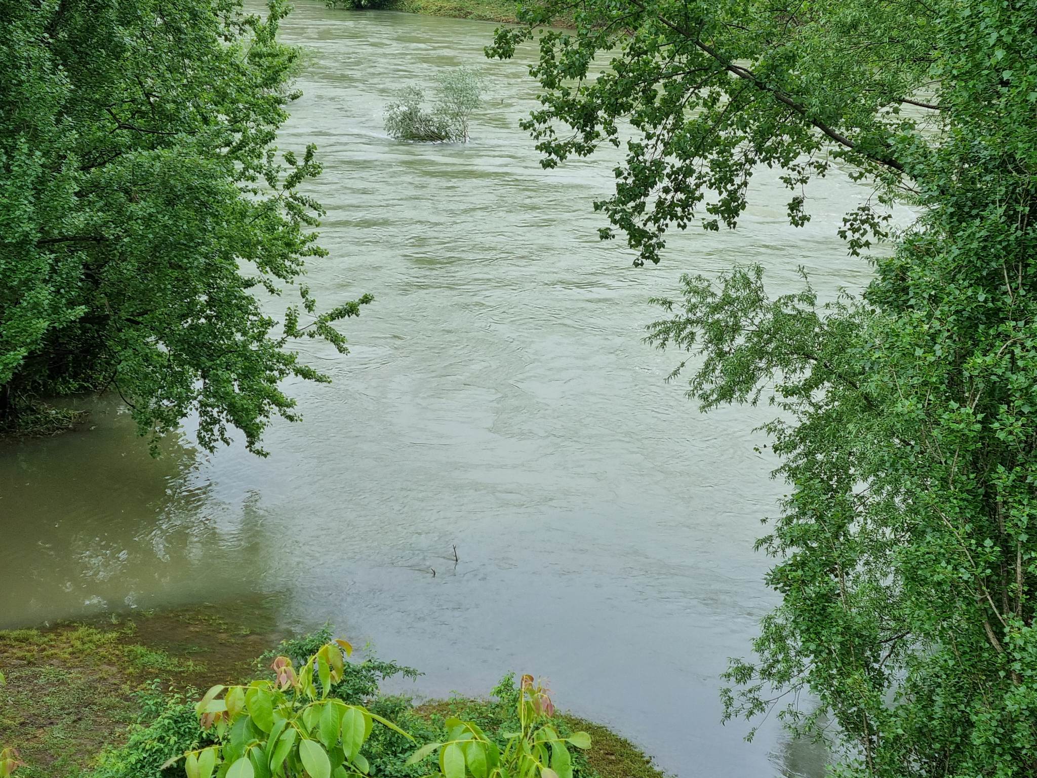 DIJELOVI HRVATSKE POD VODOM Vrhunac vodenog talasa u Karlovcu, kritično kod Petrinje