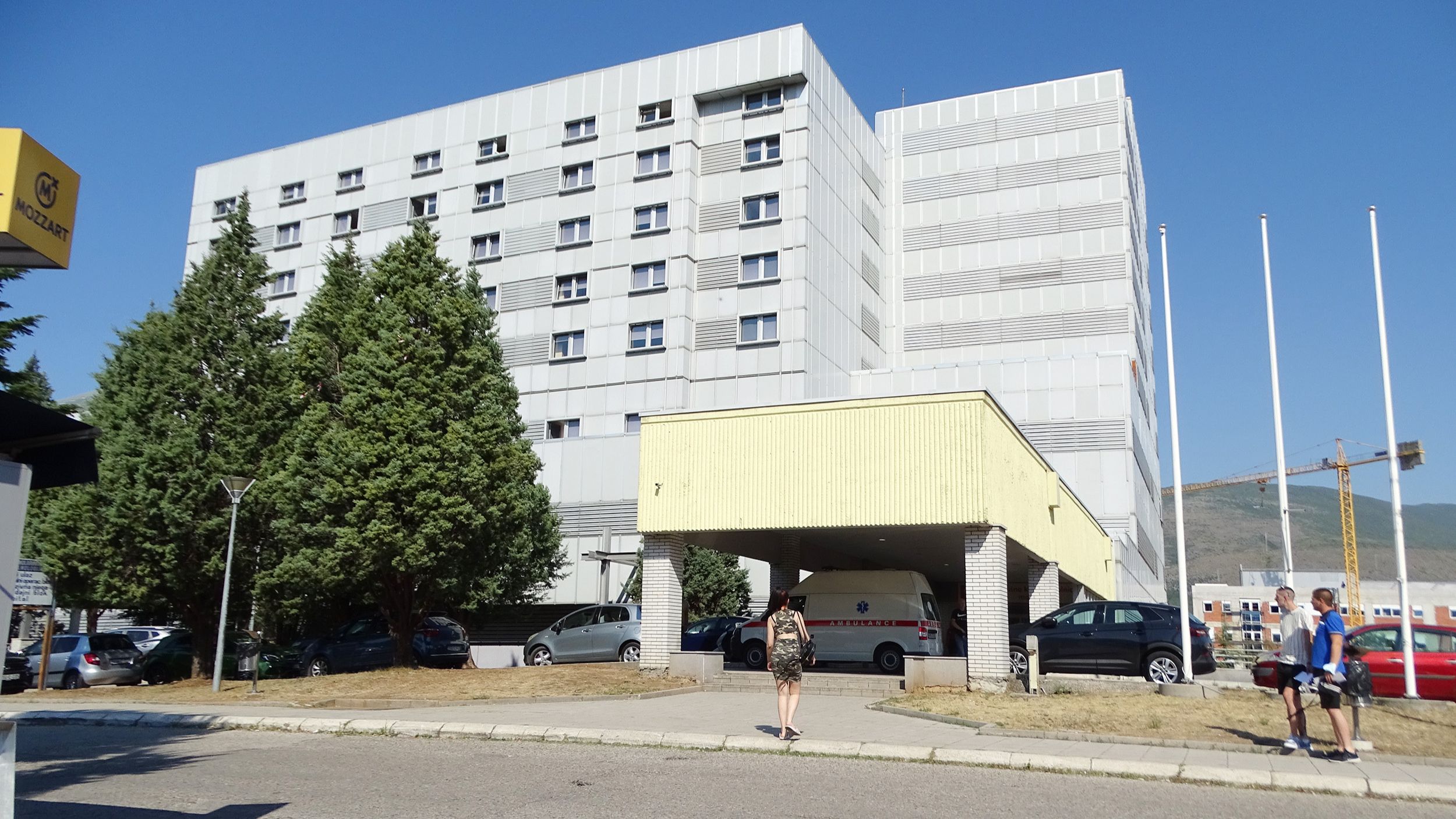 UŽAS KOD KONJICA Na 10-godišnjaka pala metalna konstrukcija gola