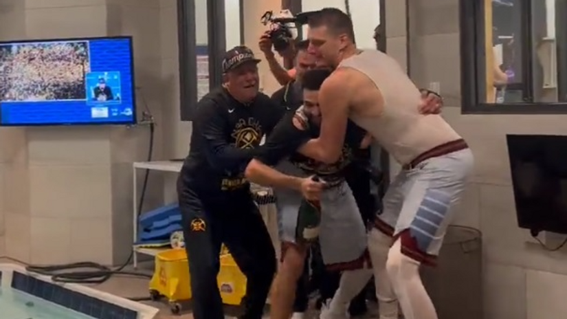 "IDEMO BOMBA" Jokić odvukao šampione u bazen (VIDEO)