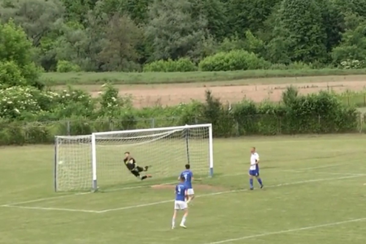 FANTASTIČNE MAKAZICE Gol iz treće lige BiH pogledalo skoro milion ljudi (VIDEO)