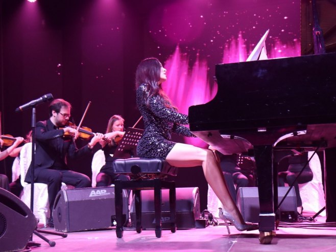Koncert Lole Astanove u Banjaluci (FOTO)