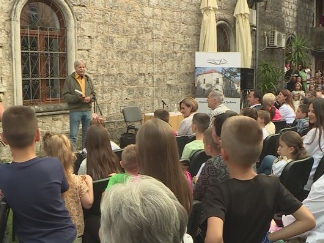 Ršumović u gostima najmlađim Trebinjcima (VIDEO)