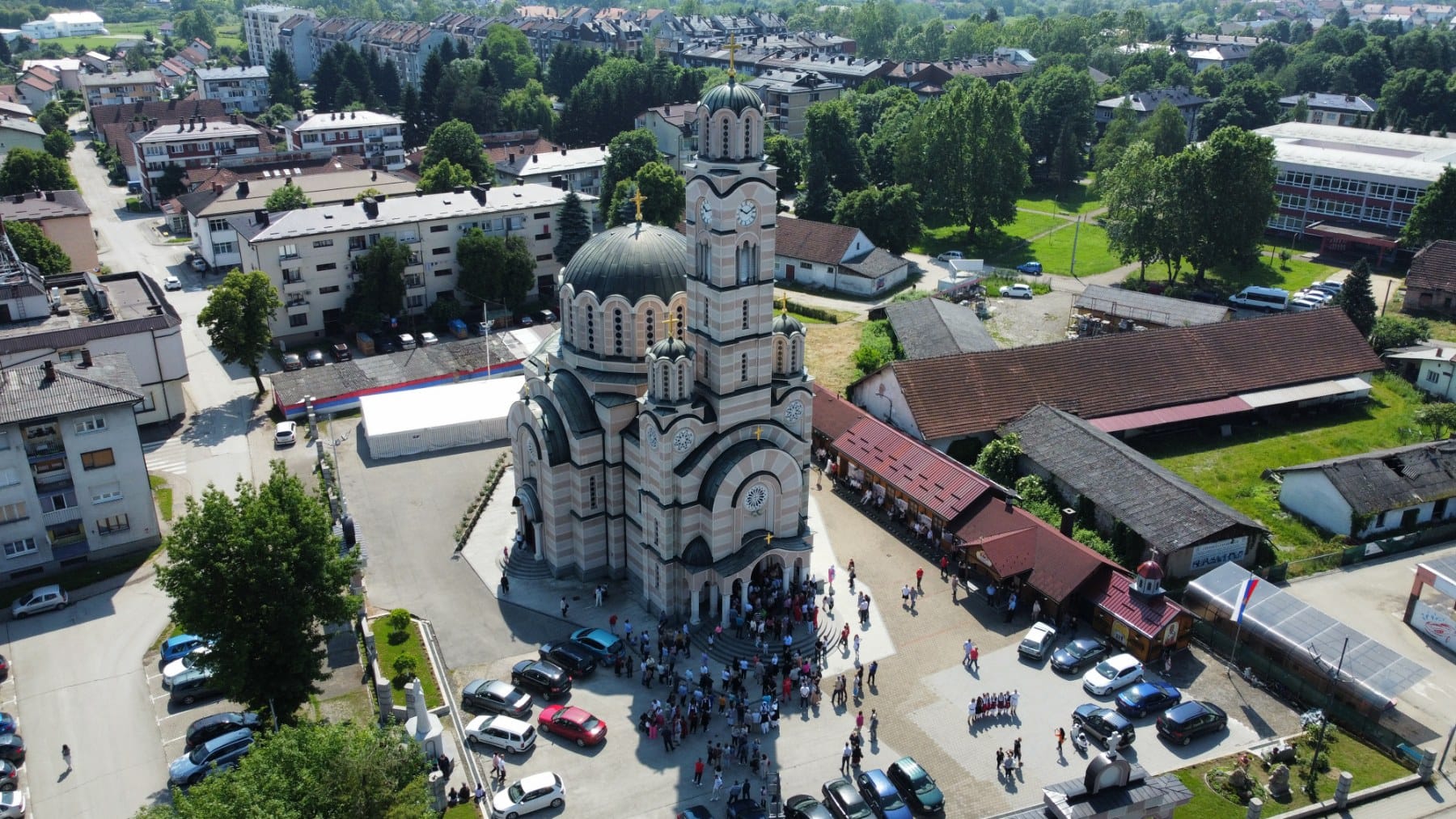 SUTRA DUHOVSKI PONEDJELJAK Jedan običaj štiti dom i porodicu od loše sreće (FOTO)