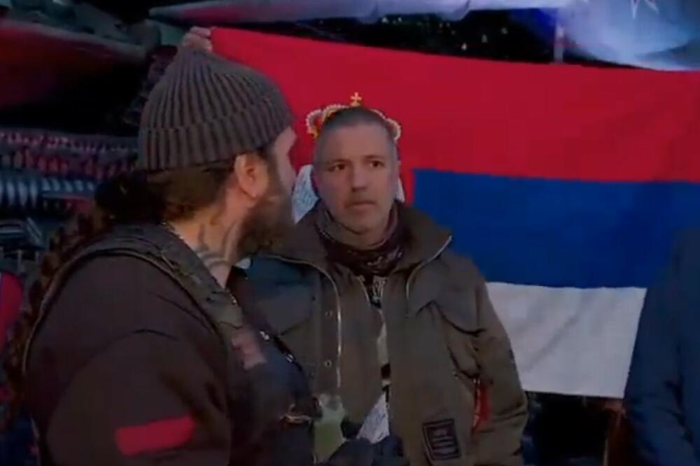 SIN SLOBE MILOŠEVIĆA PRVI PUT U JAVNOSTI NAKON SMRTI MAJKE Marko snimljen na otkrivanju spomenika ocu (VIDEO)