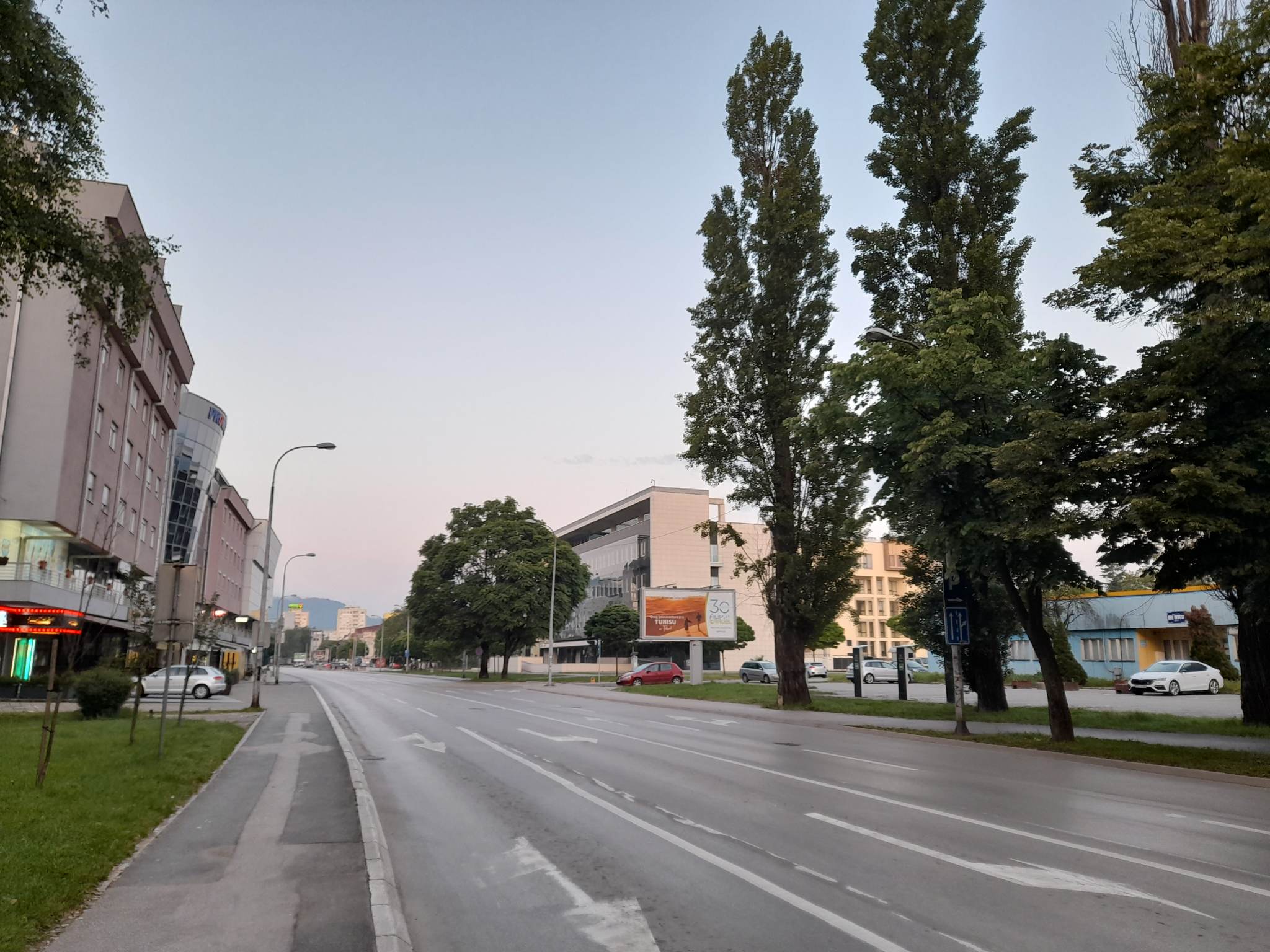 VOZAČI, OPREZ! Kolovozi mjestimično mokri u zapadnim krajevima