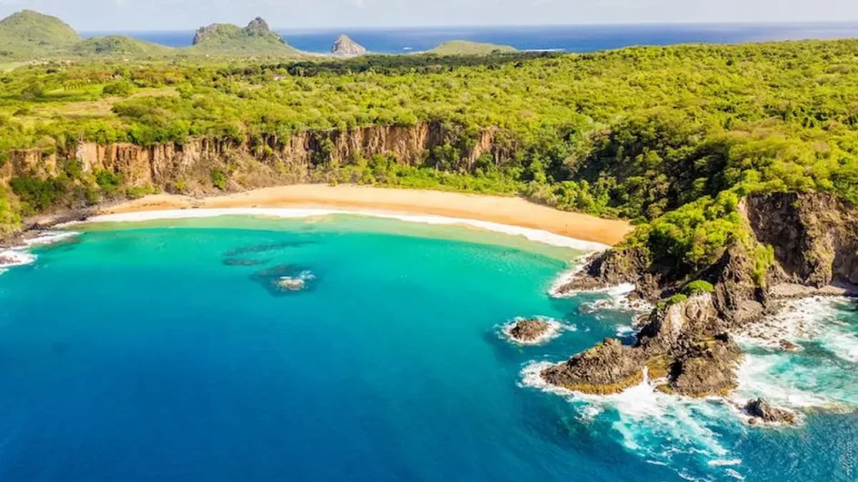 Ovo je najbolja plaža na svijetu: Pješčani raj okružen zapanjujućim plavetnilom