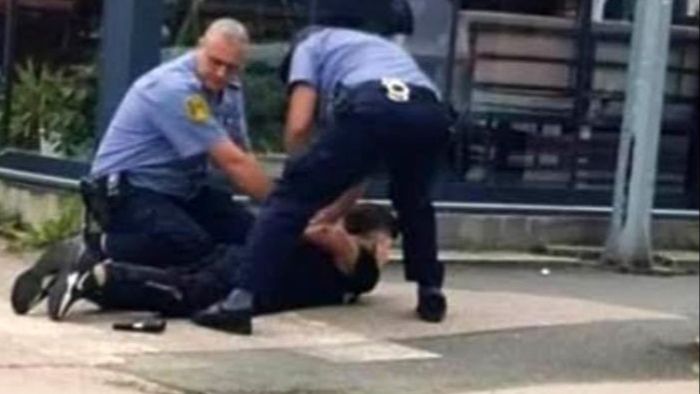 DETALJI HORORA U LUKAVCU Učenik koji je teško ranio nastavnika ispalio četiri metka, pucao i u učionici!