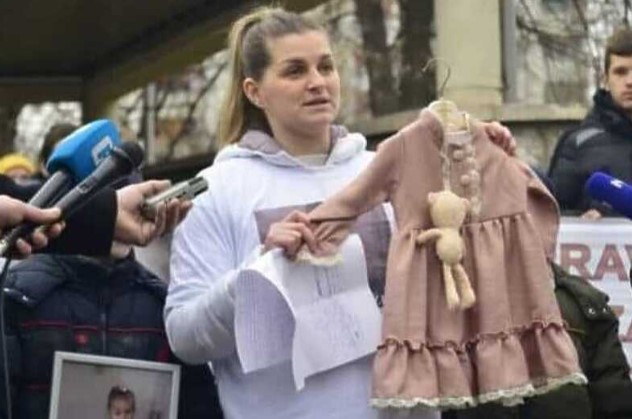 "IZGUBILA SAM SE" Potresne riječi majke djevojčice Džene (2) nakon što je Tužilaštvo podiglo optužnicu protiv 3 ljekara