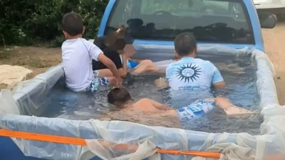 Pretvorio kamionet u dječiji bazen, pa krenuo u vožnju