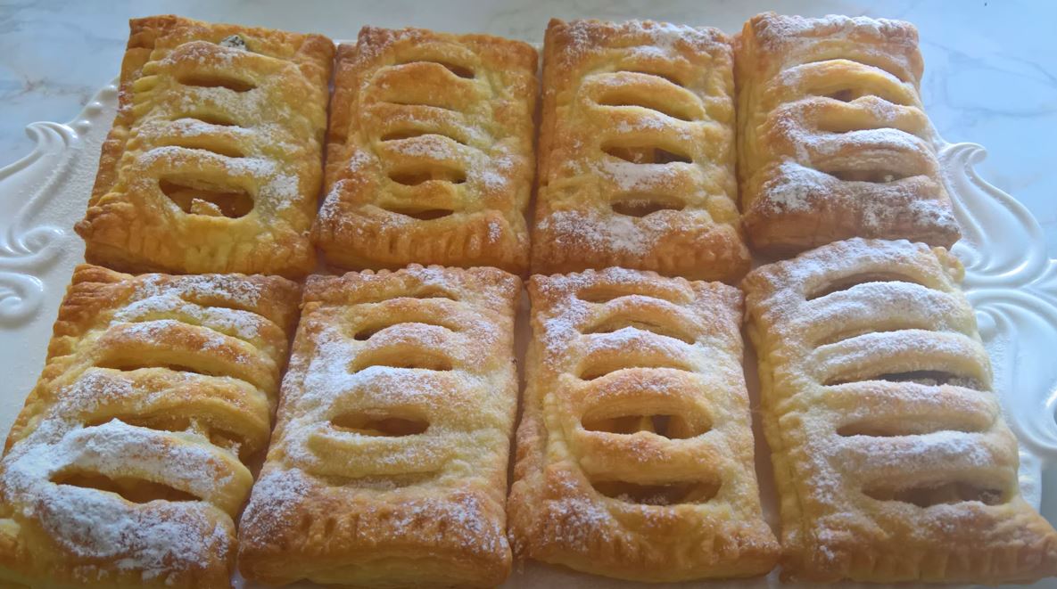 Odmah napravite duplu dozu ovog božanstvenog peciva s breskvama! Da, toliko su dobra!