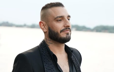 (FOTO) PLOD VIŠEGODIŠNJEG PRIJATELJSTVA Darko Lazić i Peđa Vujić snimili duet: Internetom kruži zanimljiva fotografija sa seta