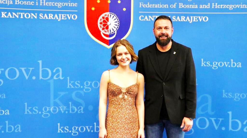 NIJE ZABORAVILA KORJENJE Holivudska glumica porijeklom iz BiH rame uz rame sa Vinonom Rider i Džulijom Roberts (FOTO)