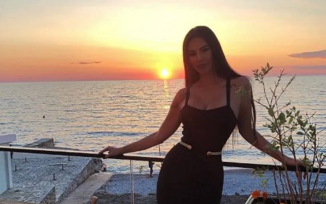 NIJE ZA ONE SA SLABIM SRCEM! Skinula se Kaća Grujić, mreže se usijale od komentara (VIDEO)