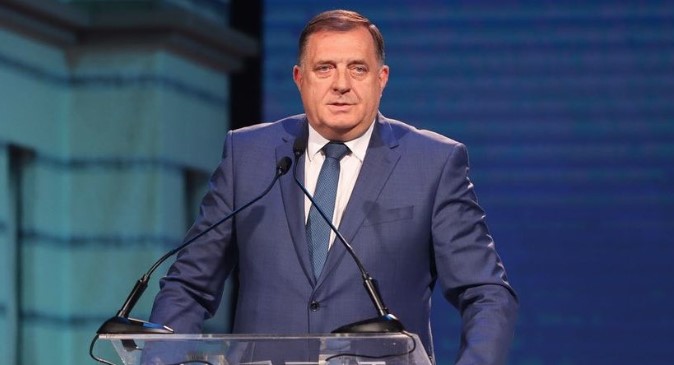 DODIK SE OBRUŠIO NA USTAVNI SUD: Ako želi da bude profesionalan, neka ne donosi neustavne odluke