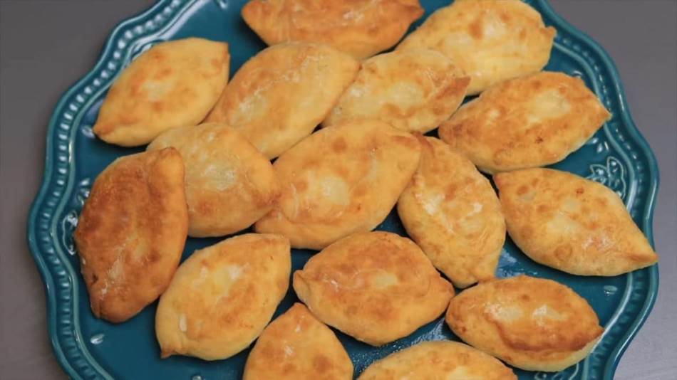 SELJAČKI UŠTIPCI PUNJENI SIROM Obavezno u tijesto dodajte jogurt - biće mekši