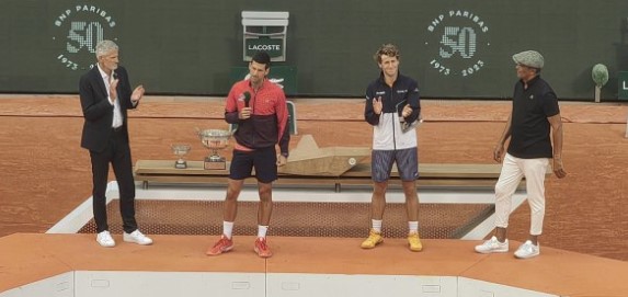 NOLE SE ZAHVALIO FUDBALSKIM FACAMA Gospodski spomenuo sve, a onda se obratio Ibrahimoviću na srpskom