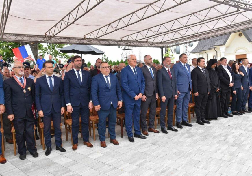 IZ SDS-a PORUČILI DODIKU: Patriotizam se 1992. dokazivao na Dugoj njivi, a tebe nije bilo tamo