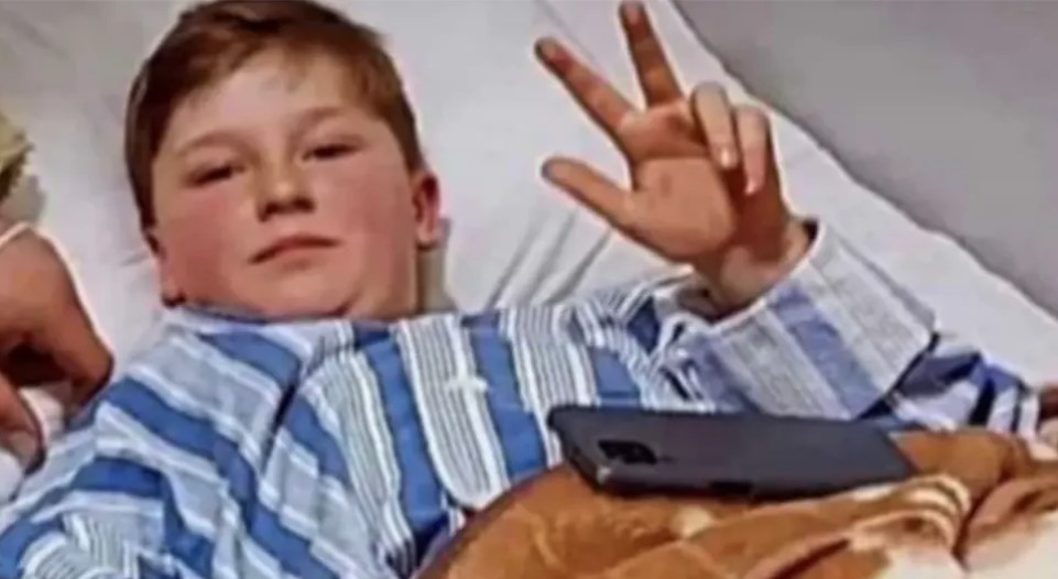 U Srpsku stigao i dječak Stefan Stojanović koji je ranjen na Badnji dan (FOTO)