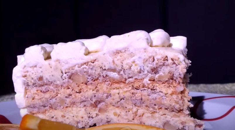 STARINSKA ŠVALER TORTA Dok orasi u kori krckaju, omiljeni krem se se topi