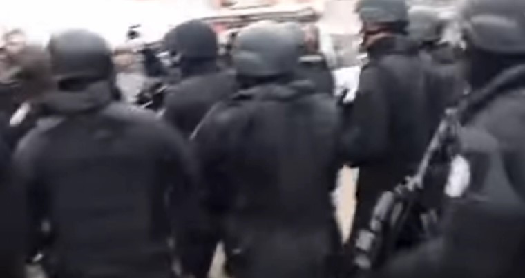 KURTIJEVI SPECIJALCI NI DJECU NE ŠTEDE Brat i sestra brutalno pretučeni u selu Žitkovac (VIDEO)