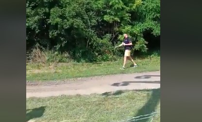 KONAČNO NA SVOM TERENU Jokić stigao na konjičke trke (VIDEO)