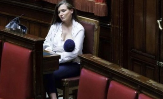 OVO SE RIJETKO VIĐA Italijanska poslanica dojila bebu u Parlamentu tokom glasanja