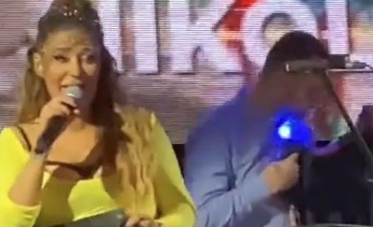 Očaj Ane Nikolić, gitarista se krsti: Gora si od Miljane Kulić (VIDEO)