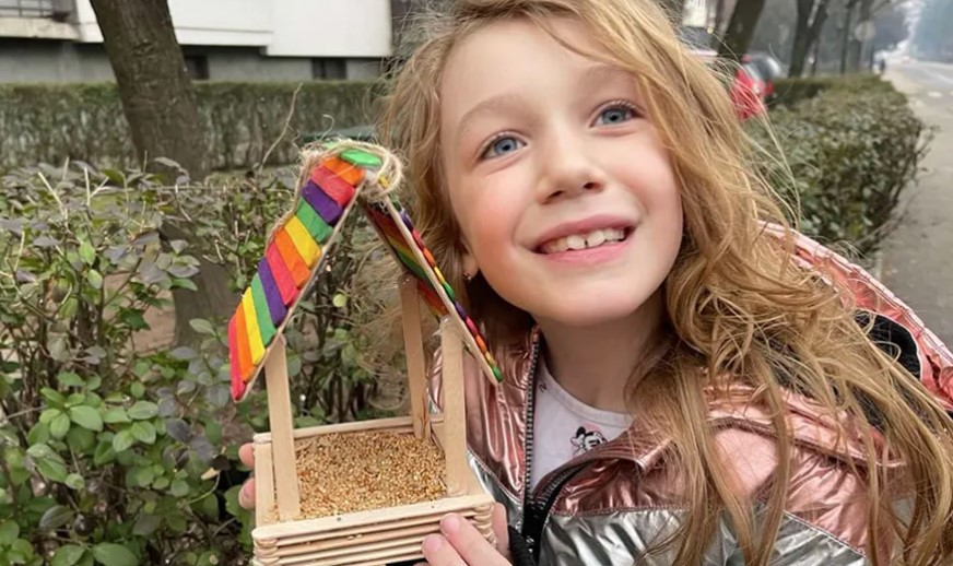 NAĐA SVIMA OČITALA LEKCIJU IZ HUMANOSTI Djevojčica (7) prodaje svoje rukotvorine i poklanja novac (FOTO)